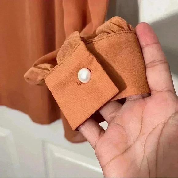 NWOT ZENANA Burnt Orange Peekaboo Sleeve Top | size XL - Picture 2 of 10